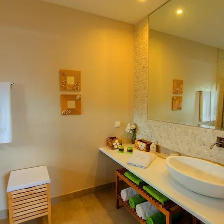 Corali Ideales Villa *